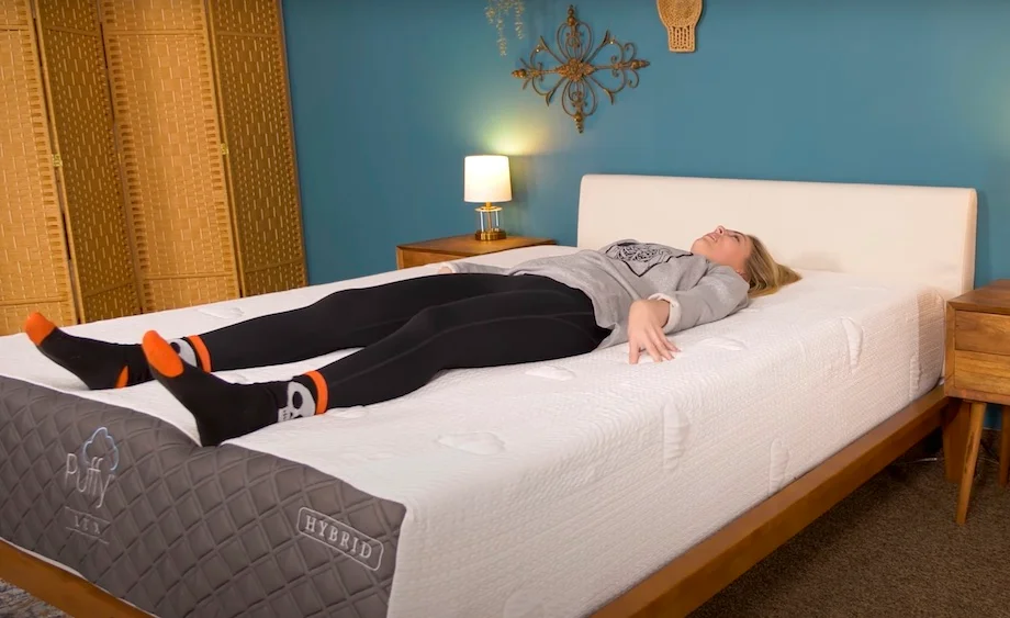 Testing the Puffy Luxe Hybrid for back sleepers