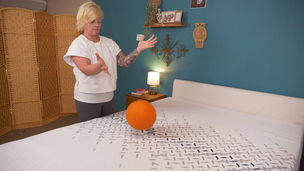 Nectar Luxe Hybrid bounce test