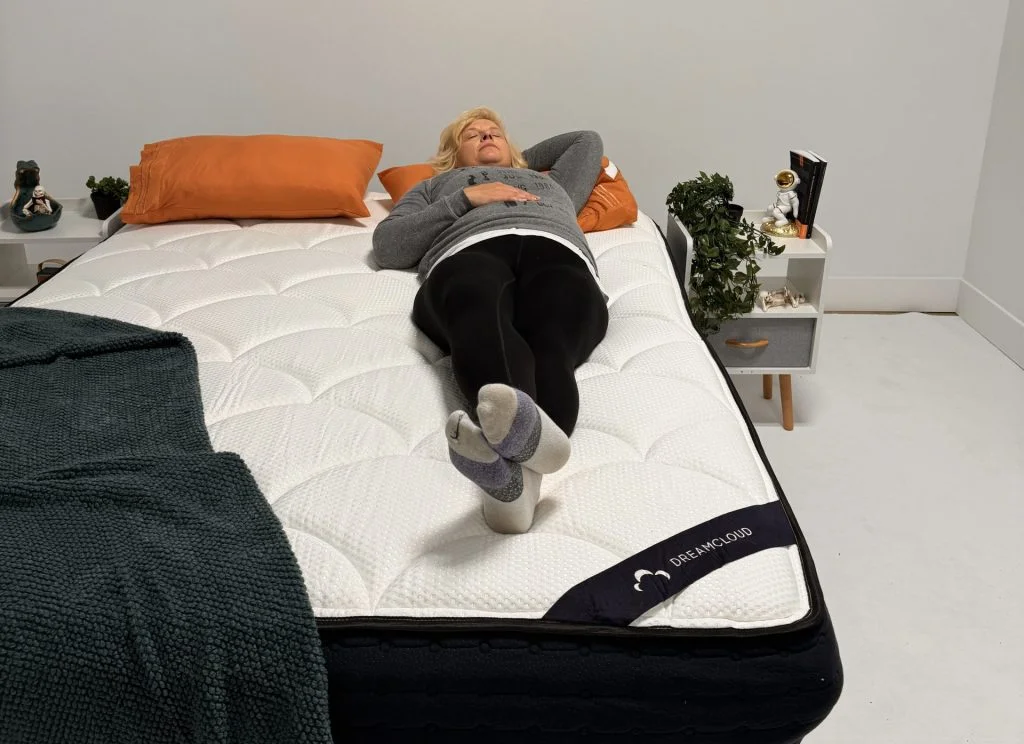DreamCloud Memory Foam Mattress Review for 2026, Expert Tested 7 DreamCloud Foam Back Sleeping scaled e1731112890204