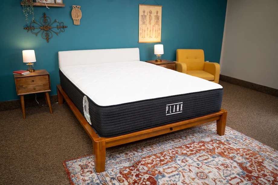 Best Mattress for People with a Herniated Disc - Medically Reviewed 133 Plank Firm Luxe mattress side view