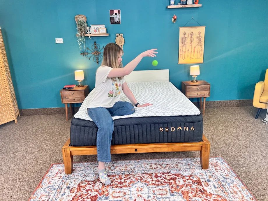 Brooklyn Bedding Sedona Elite bounce test