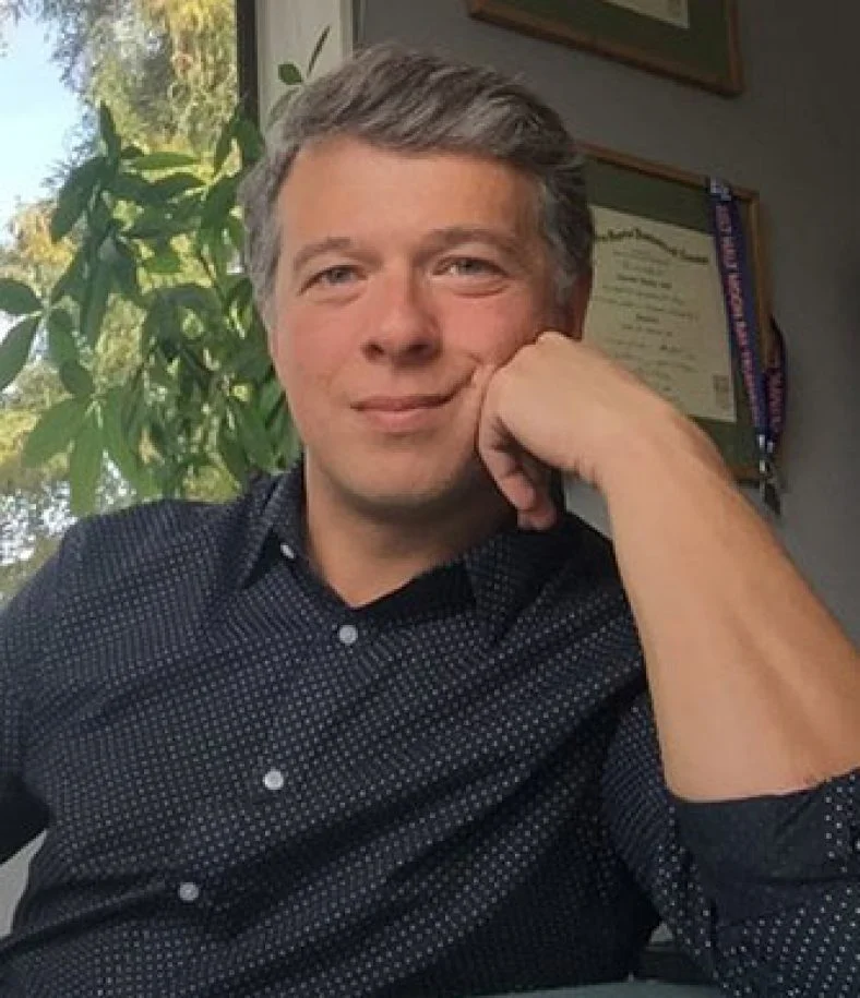 Dr. Alex Dimitriu M.D. 1 Dr Alex Dimitriu