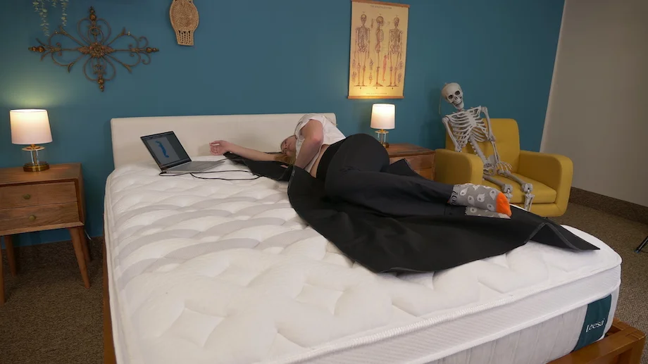 Leesa Sapira Chill Hybrid pressure testing