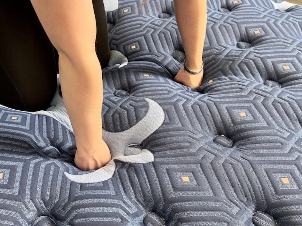 Our Nectar vs. Aurora Luxe Bed Comparison for 2026 11 Testing Motion Isolation in a Mattress