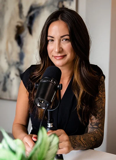 Dr. Kristen Casey headshot