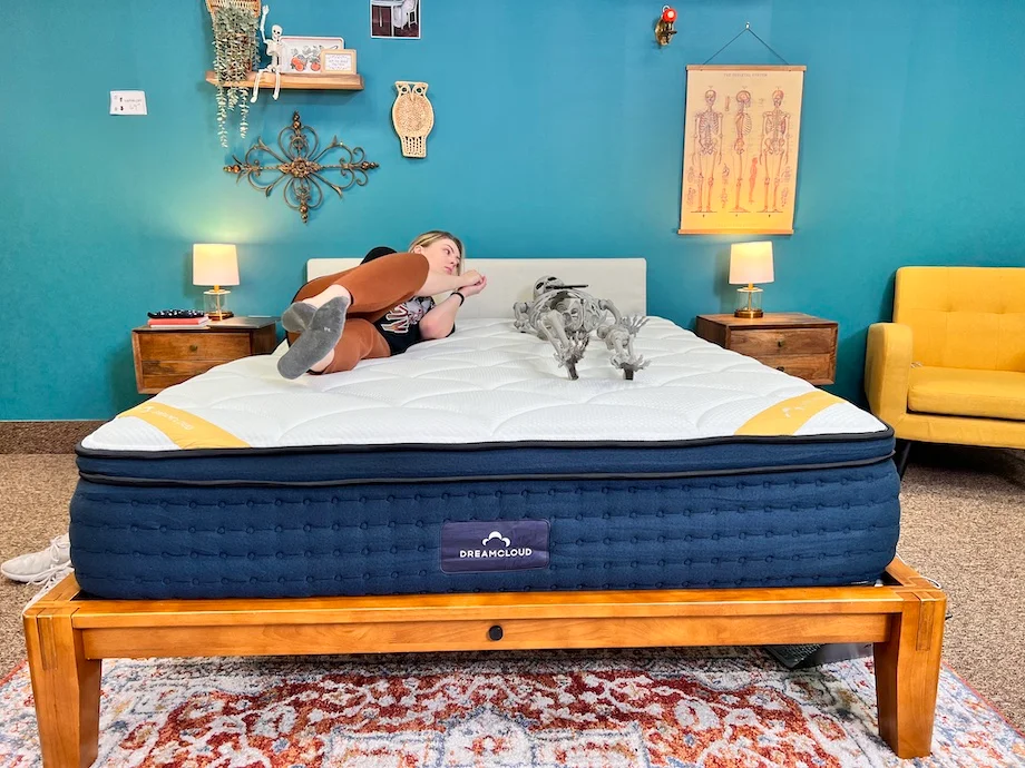 Julia Forbes of Sleep Advisor testing DreamCloud Premier Rest Foam mattress