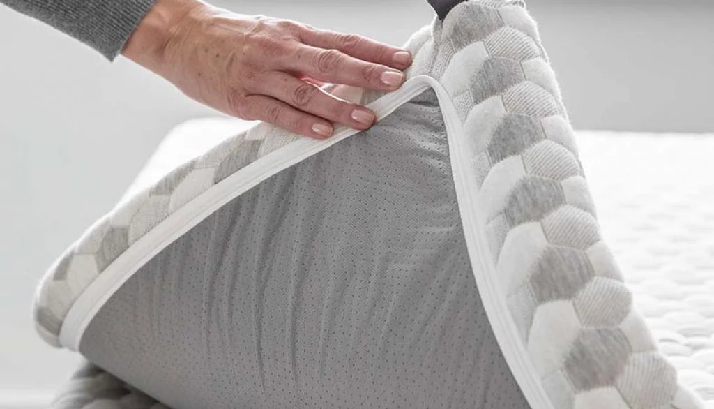 layla topper product image