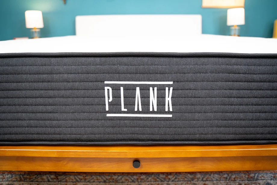 Best Mattress for People with a Herniated Disc - Medically Reviewed 131 Plank Firm Luxe logo